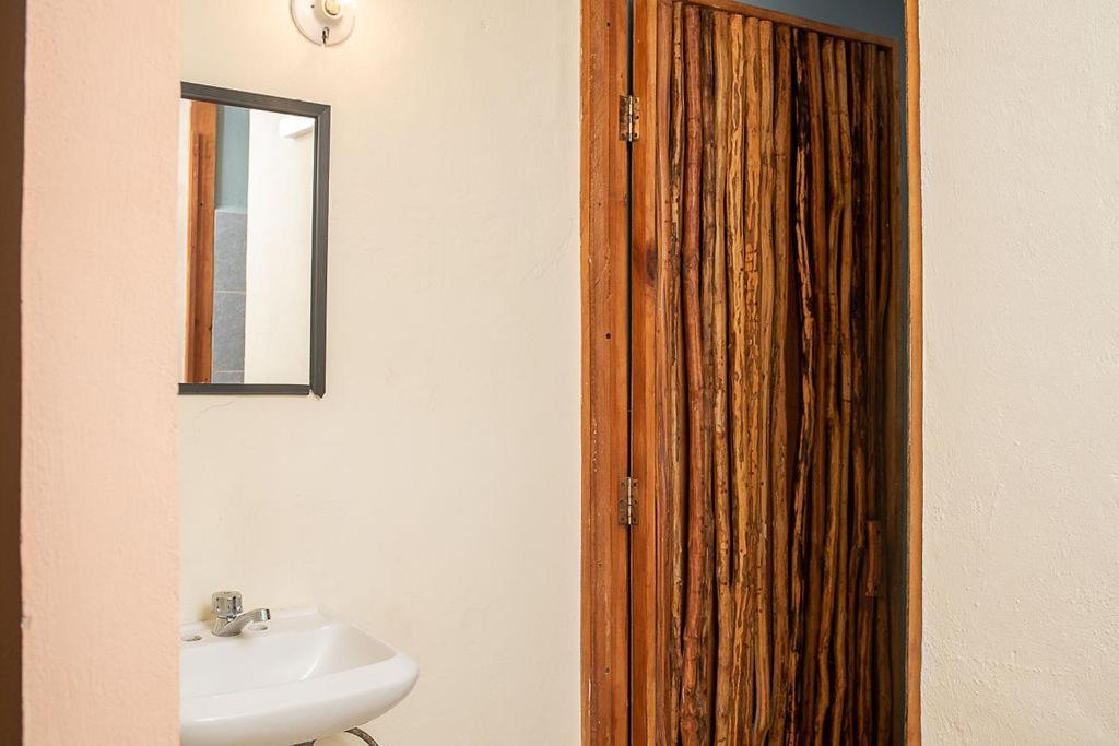 Mapache Hostel & Camping جزيرة هول بوكس المظهر الخارجي الصورة