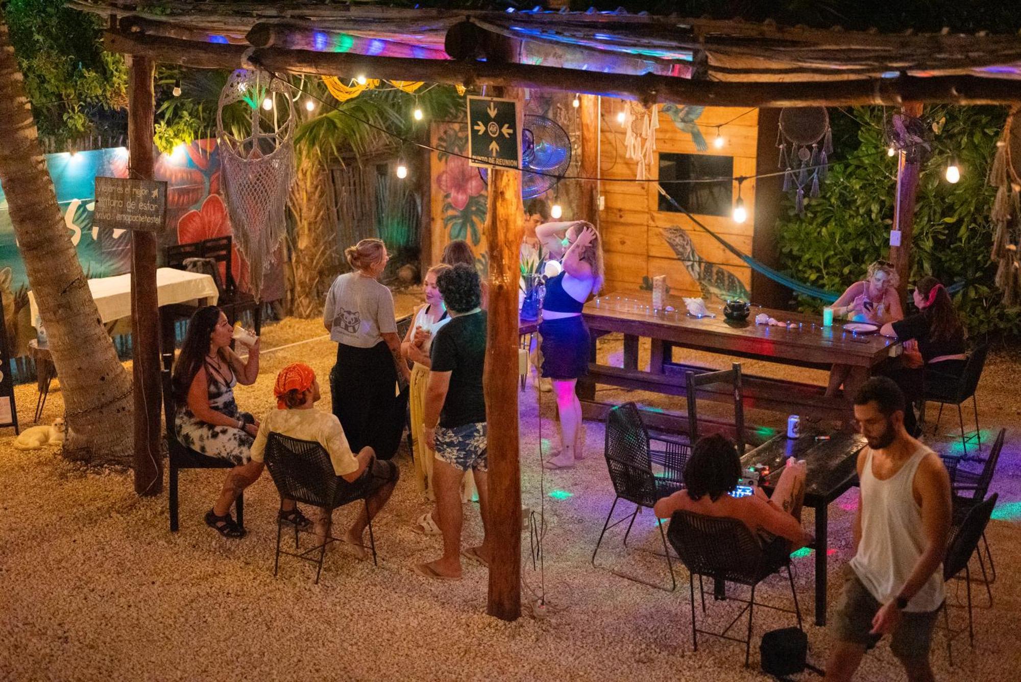 Mapache Hostel & Camping جزيرة هول بوكس المظهر الخارجي الصورة